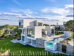 Inspiring modern villa in a unique environment in the Costa Blanca area