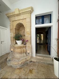 Naxxar House of Character