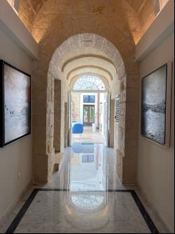 Naxxar House of Character