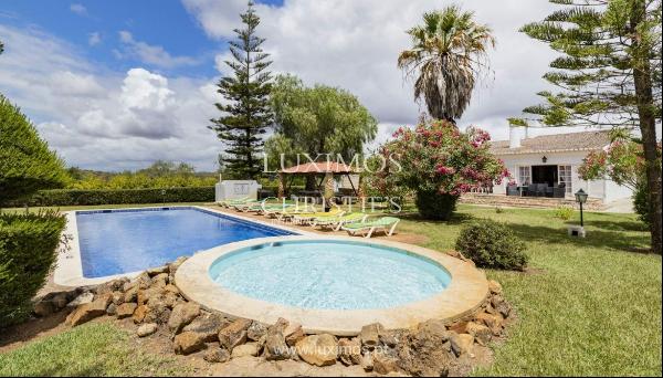 Rustic 5 bedrooms villa with pool, for sale in Pêra, Silves, Algarve