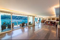 Splendid apartment on the Lugano lakefront