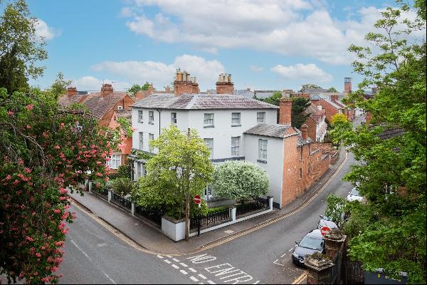 A unique detached Grade II listed property in the heart of Stratford-upon-Avon, totalling 