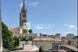 For Sale Renovation Opportunity in Saint-Emilion with 2 houses and gardens