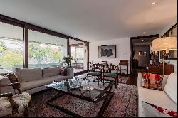 Wonderful Penthouse Duplex, in front of Plaza Turquia, Jardin del Este