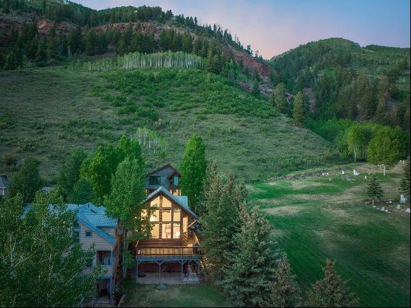 An Inviting Residence with Views Facing Bear Creek and the Telluride Ski Area