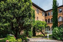 Elegant apartment in a central area of Bergamo