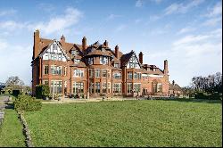 Hatchford Manor, Ockham Lane, Cobham, Surrey, KT11 1LH