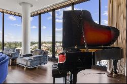 Sophisticated Art de Vivre Penthouse with View over Herastrau Lake