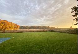 Village Fringe New Construction Surrounded by Acres of Reserve