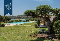 Luxurious, spectacular estate with an infinity pool and a view of the MAddalena archipelag