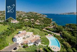 Luxurious, spectacular estate with an infinity pool and a view of the MAddalena archipelag