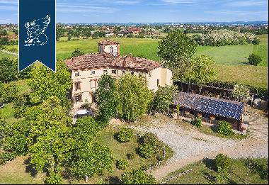 Prestigious agritourism resort with vast grounds for sale in Piedmont