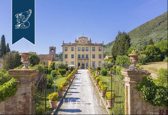 Period building in an elegant neoclassic style near the exclusive Versilian coast