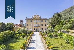 Period building in an elegant neoclassic style near the exclusive Versilian coast