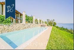 Charming villa in an exclusive panoramic position above Lake Garda