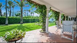 Villa for sale in Málaga, Estepona, New Golden Mile, Estepona 29680