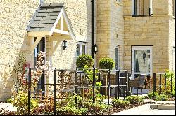 Cotswold Gate, Shilton Road, Burford, Oxfordshire, OX18 4PA