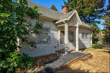 4669 NE SIMPSON ST  Portland, OR 97218