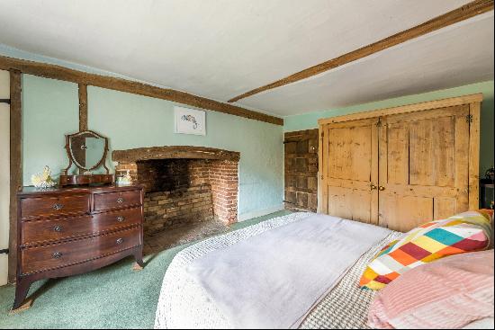 A wonderful Grade II listed residence, set in an exceptional and unique rural location in 