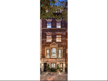STATELY 20' wide Neo-Georgian-style red brick and stone TOWNHOUSE bears all the pomp, circ