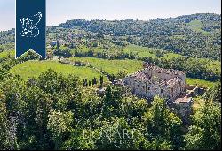 Castle of great historical prestige in a stunning high position overlooking Emilia Romagna