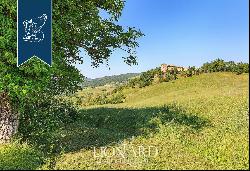 Castle of great historical prestige in a stunning high position overlooking Emilia Romagna