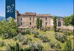 Castle of great historical prestige in a stunning high position overlooking Emilia Romagna