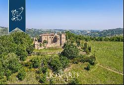 Castle of great historical prestige in a stunning high position overlooking Emilia Romagna