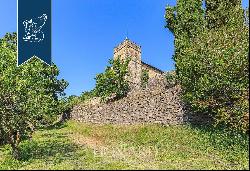 Castle of great historical prestige in a stunning high position overlooking Emilia Romagna