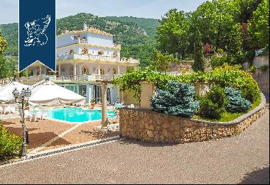 Elegant and refined luxury property for sale just 50 kilometres from Rome