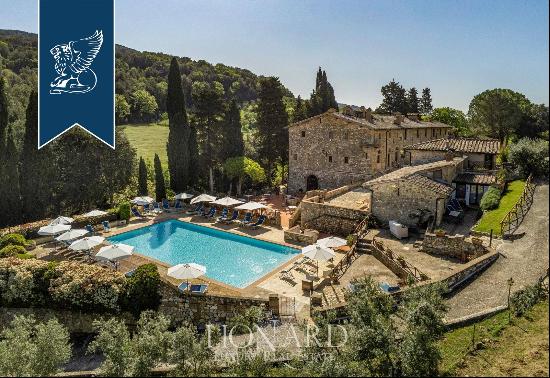 Luxury relais for sale on the sweet rolling hills between Siena and San Gimignano