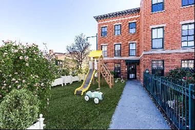 728 Fulton is a Townhouse in one of the most desirable, convenient and up and coming neigh
