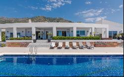 Modern villa with sea views in La Alquería, Mijas Costa, Mijas 29650