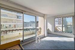 BIARRITZ,  GRANDE PLAGE, APARTMENT WITH A BALCONY AND A VAST TERRACE