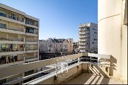 BIARRITZ,  GRANDE PLAGE, APARTMENT WITH A BALCONY AND A VAST TERRACE