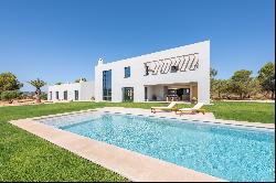 Modern newly built villa in Santa Maria del Cami