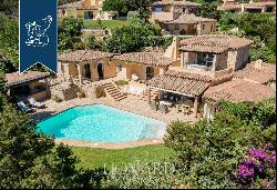 Luxury villa surrounded by a wonderful leafy garden in Porto Cervo's marina.