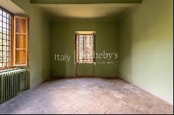 Superb villa with breathtaking views of the Lucca countryside ...