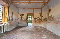 Superb villa with breathtaking views of the Lucca countryside ...