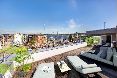Live in the moment! Exclusive living at the harbor in modern penthouse