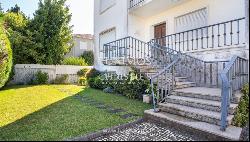 Selling: Detached House with garden for rehabilitation, in Lordelo do Ouro, Porto, Portug