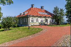 Zelustes Manor