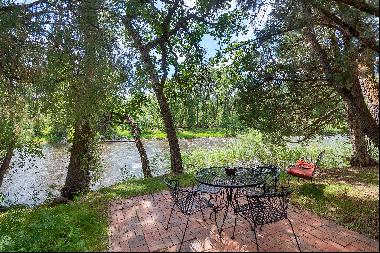 Single Family Home on the Roaring Fork River