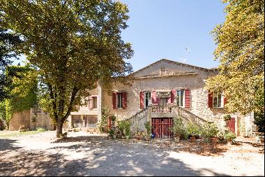 Historic property near the charming village of Bonnieux