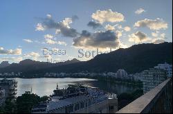 Duplex penthouse with a view of Lagoa