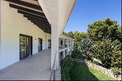 Villa on the second sea line in Cala Fornells