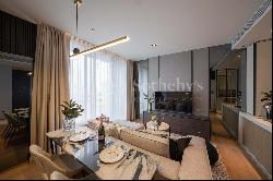 Trendy Condo in Thriving Sukhumvit Area