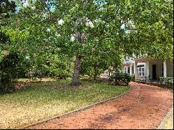 Impeccable Example of the Grandeur of Historical Homes in the South