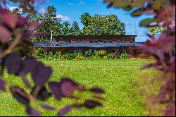 Unique homestead at the foot of Kernave mounds, that comes with a plane