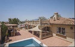 Great investment opportunity - Villa with two commercial premise, Marbella 29660